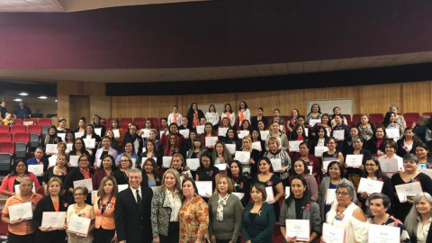 Reconocen a mujeres emprendedoras tras concluir diplomado
