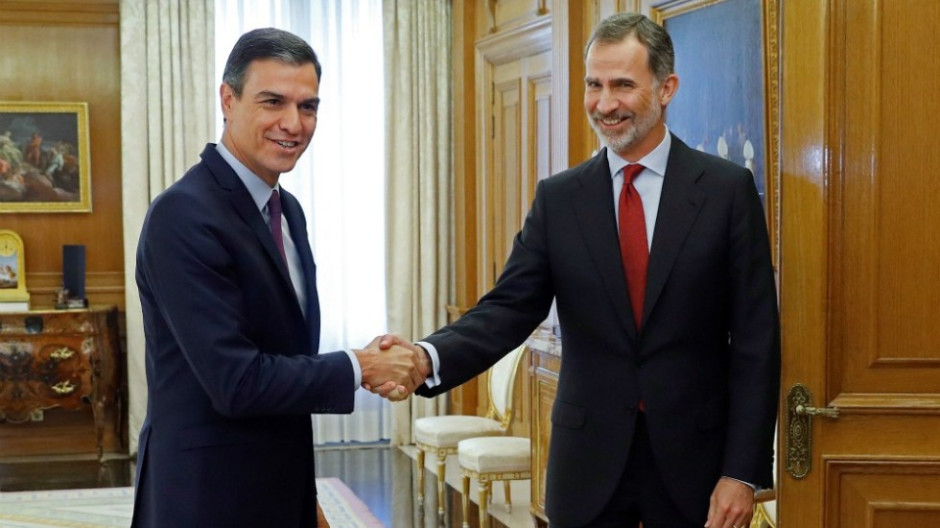 Recibe Pedro Sánchez encargo del rey de España