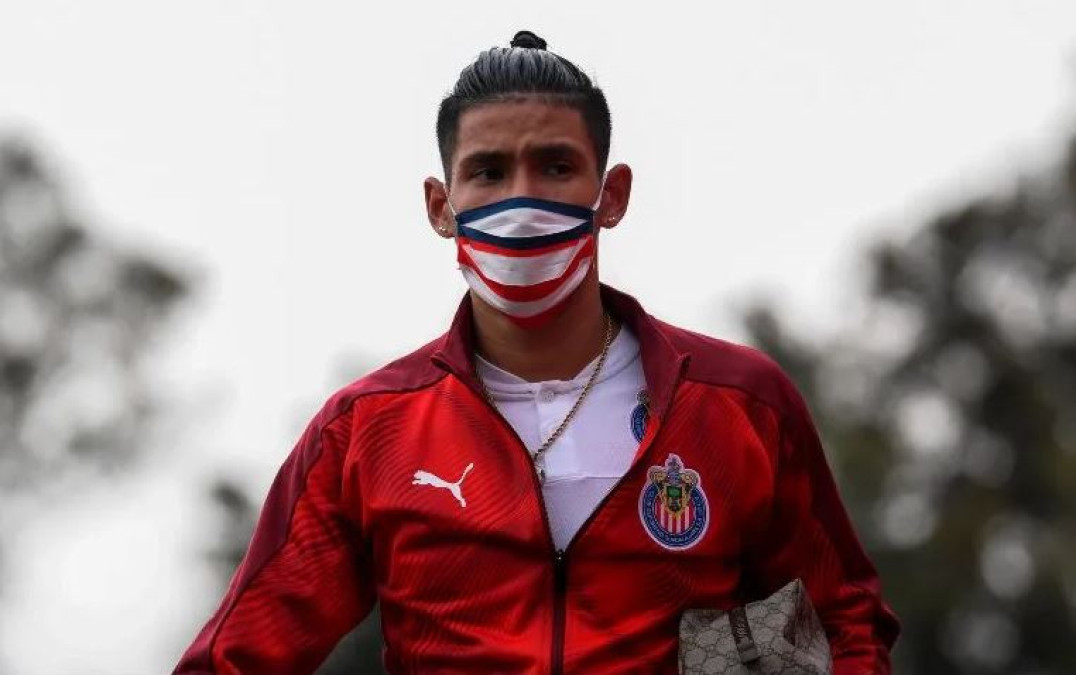 Uriel Antuna y su familia dan positivos COVID-19