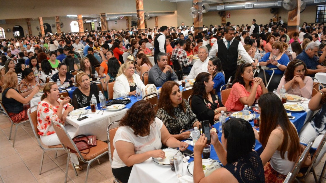 Gobierno de Reynosa festeja en grande a los Maestros