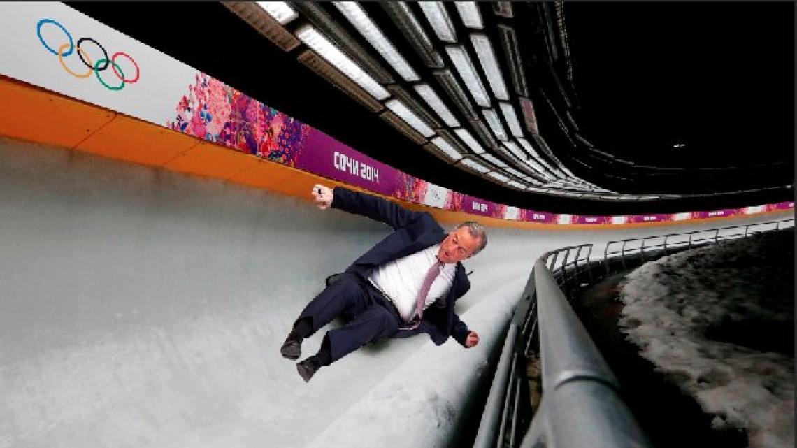 Meade cae por poco y en redes lo viralizan