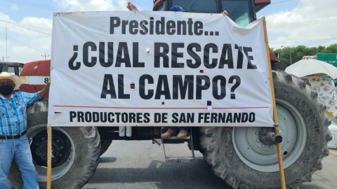 Continúa bloqueo de campesinos en el Puente Internacional Reynosa-Pharr; Amagan con trasladarse a Matamoros 