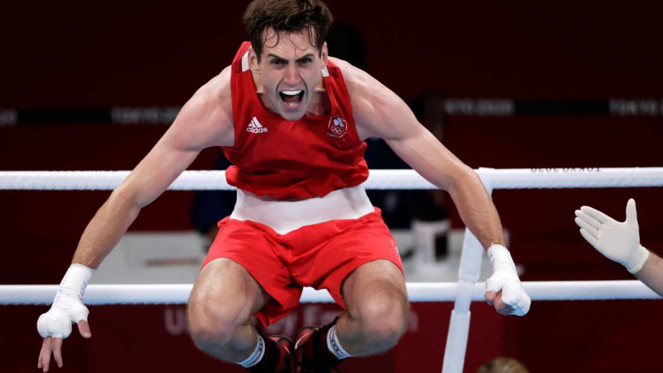 Boxeador irlandés se lesiona en festejo y se priva del oro en JJ.OO.