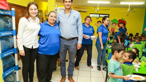 “Desayuna Bien” beneficia a alumnos de escuelas de nivel básico