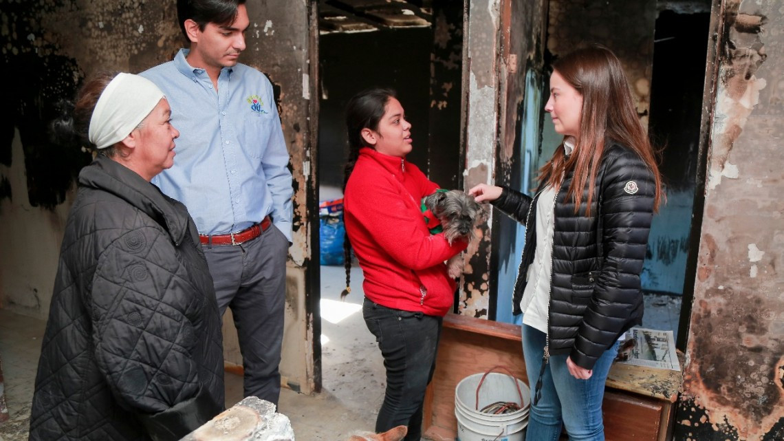 DIF entrega apoyos en colonia arboledas