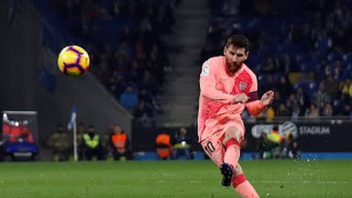 El Barcelona golea al Espanyol 4-0 en el Derbi Catalán 