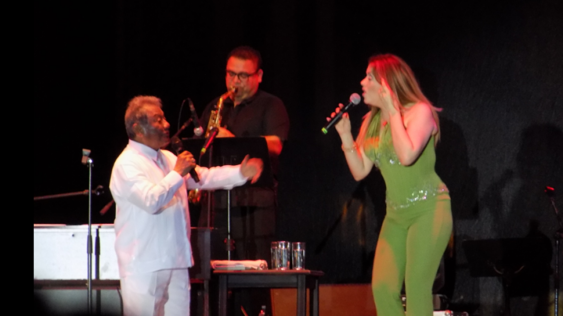 Armando Manzanero regala una `Noche Blanca´