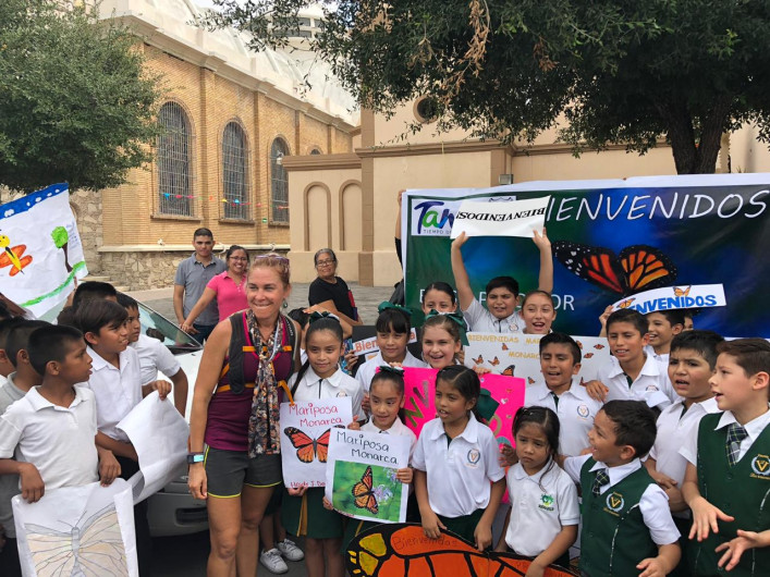 Dan cálido recibimiento a corredora canadiense